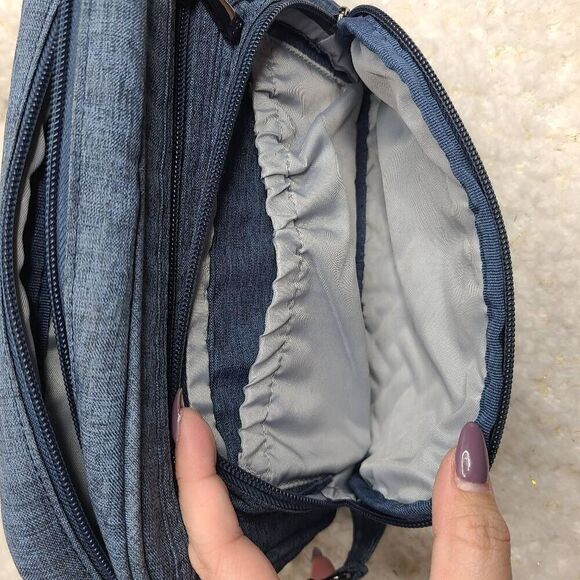 Lug Carousel Blue Nylon Convertible Crossbody RFID - Picture 8 of 9